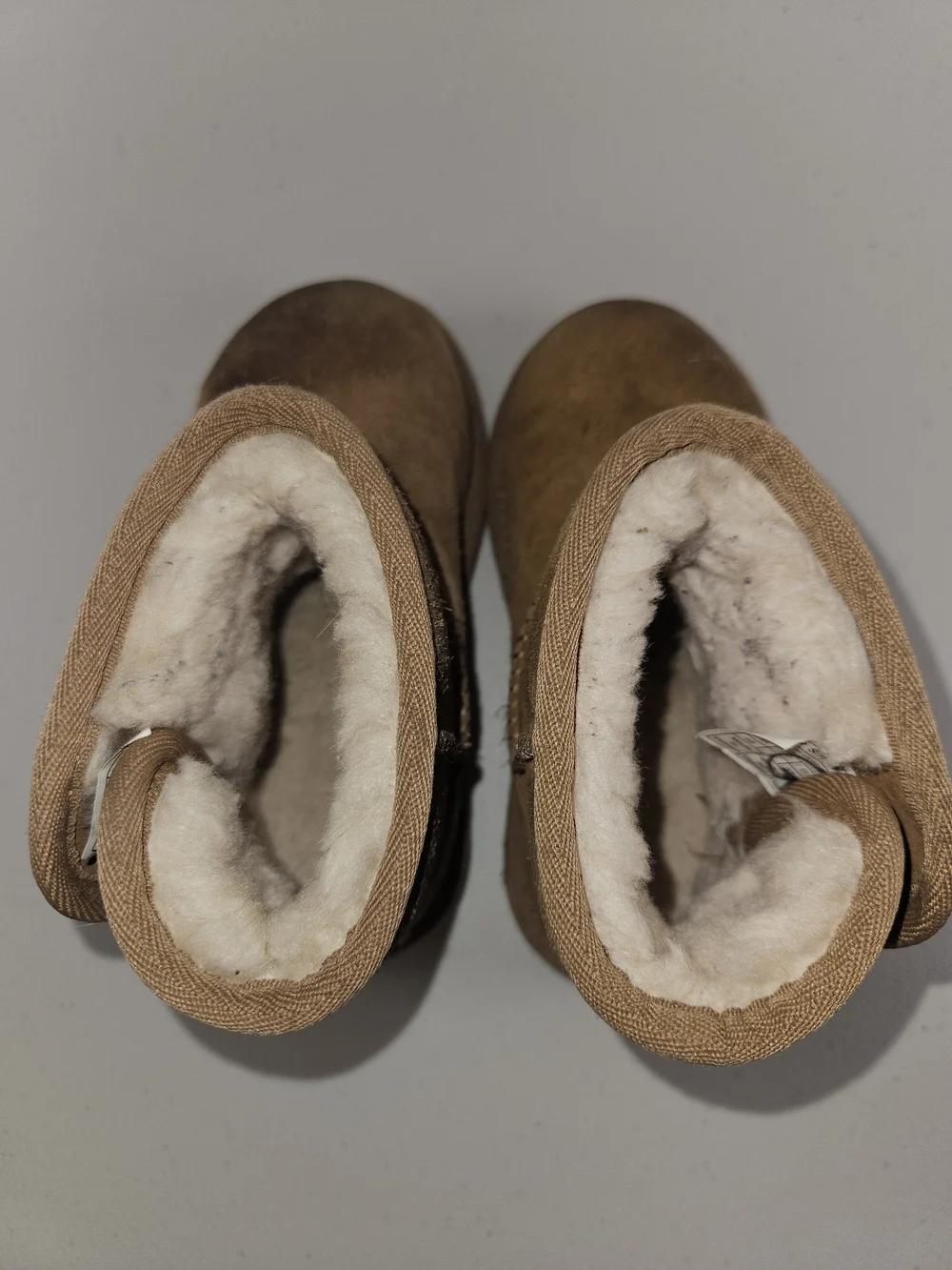 UGG Kids Chestnut Suede Short Boot Size 10 Toddler